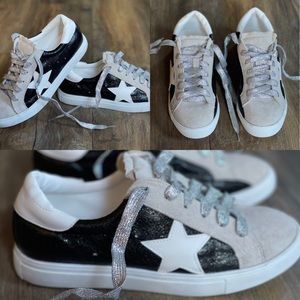 Adorable women’s sneakers size 7.5